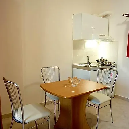 Otel Nancy Longá